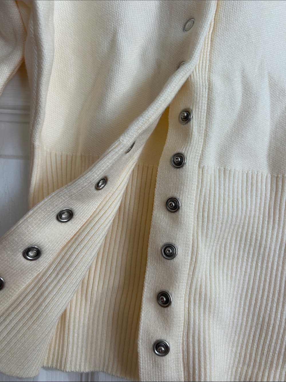 Cream Button-Front Ribbed Waist Knit Top - Picture 11 of 16